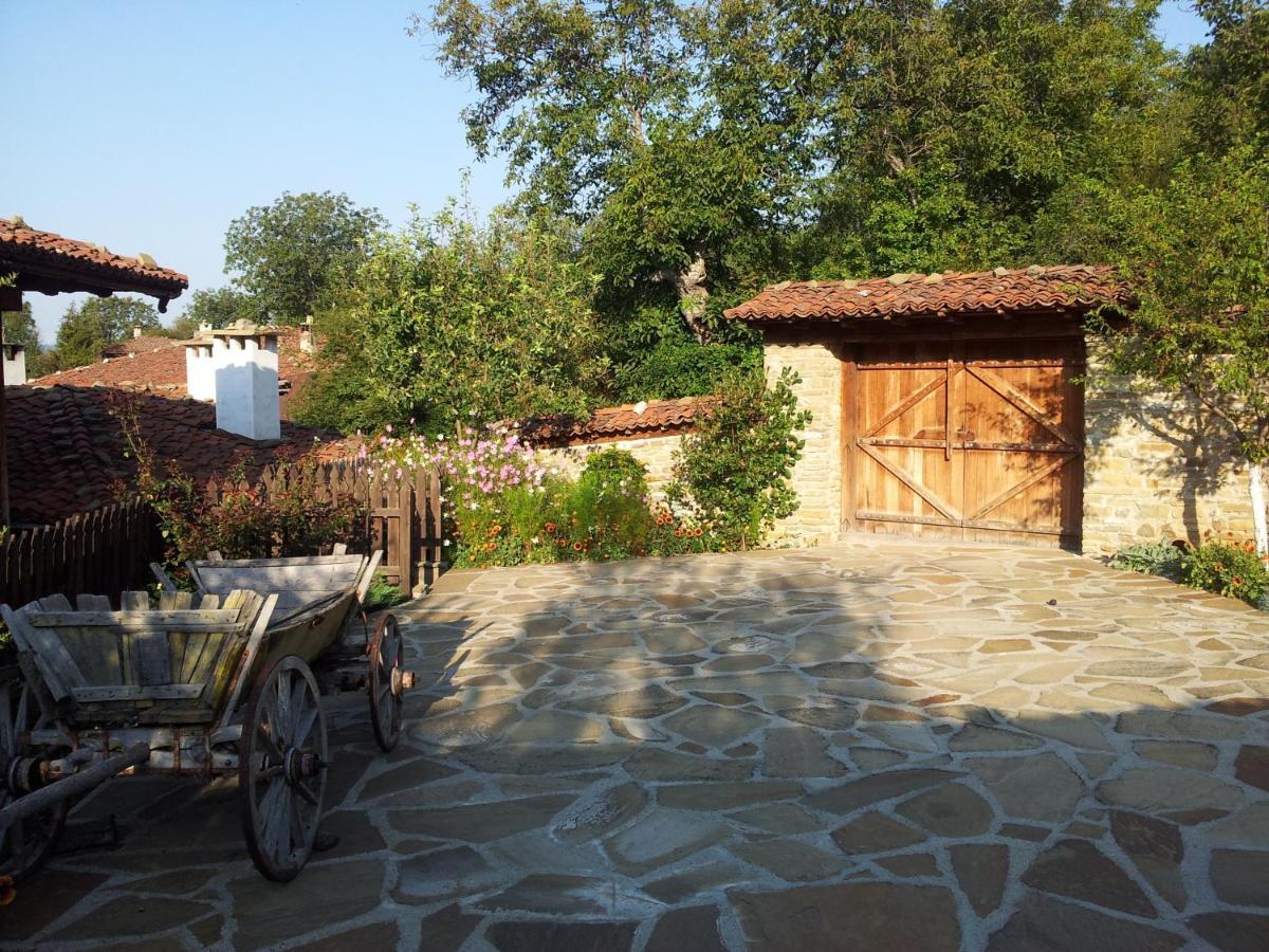 Hotel Кьща За Гости Свети Никола Zheravna Esterno foto