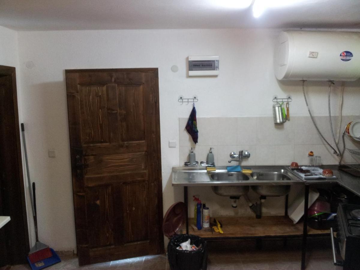 Hotel Кьща За Гости Свети Никола Zheravna Esterno foto